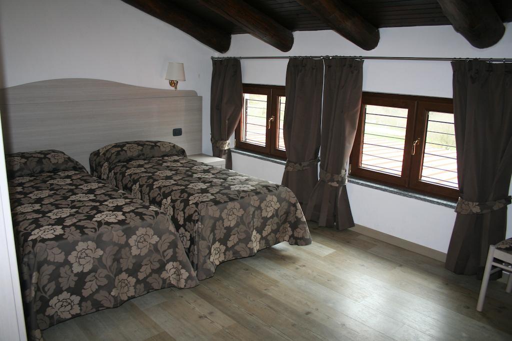 Agriturismo Cascina Del Vai Cairo Montenotte Δωμάτιο φωτογραφία